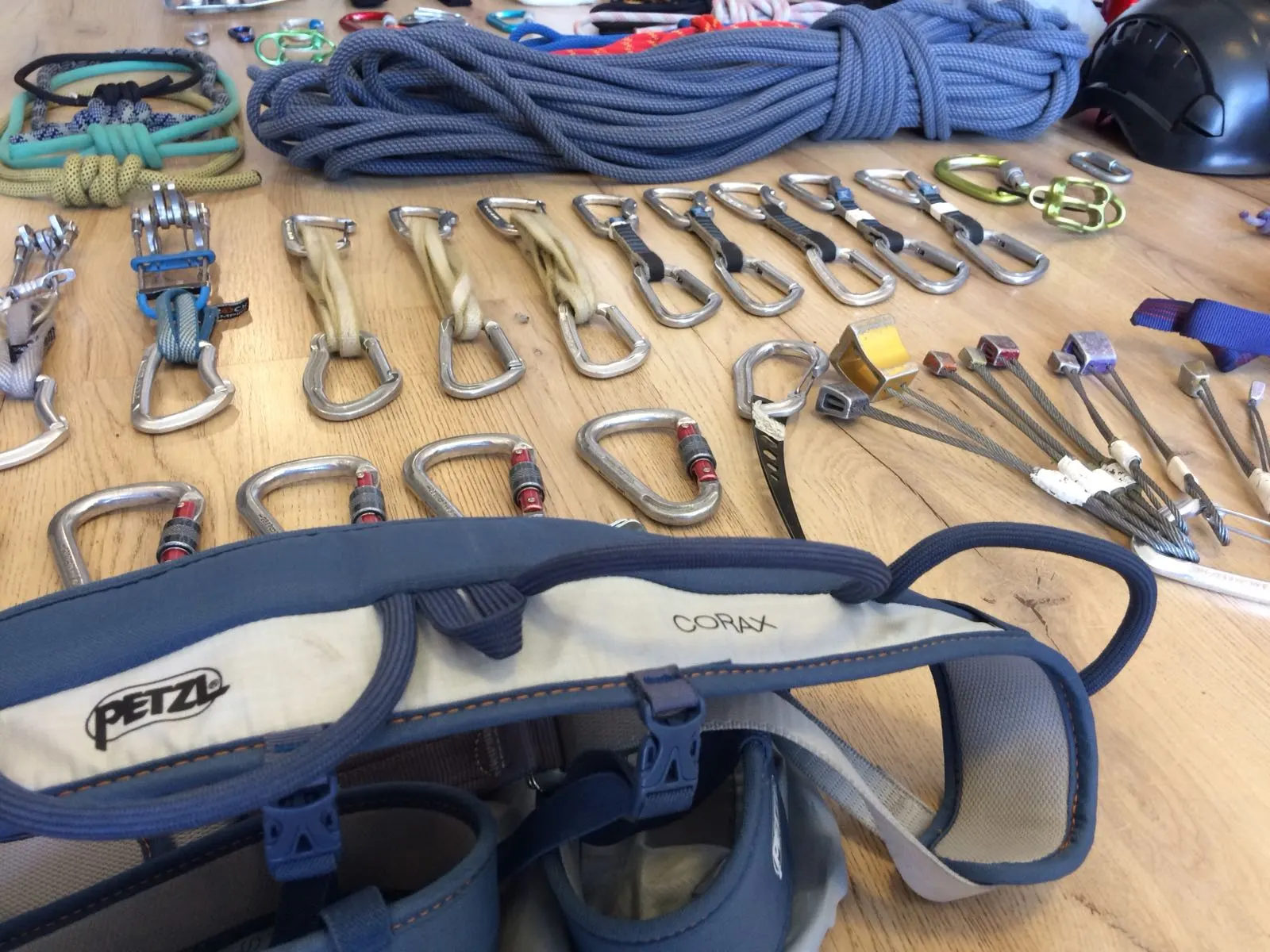 Sziklamászó felszerelés